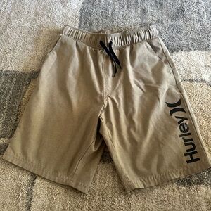 Hurley Beige Shorts with Black Tag